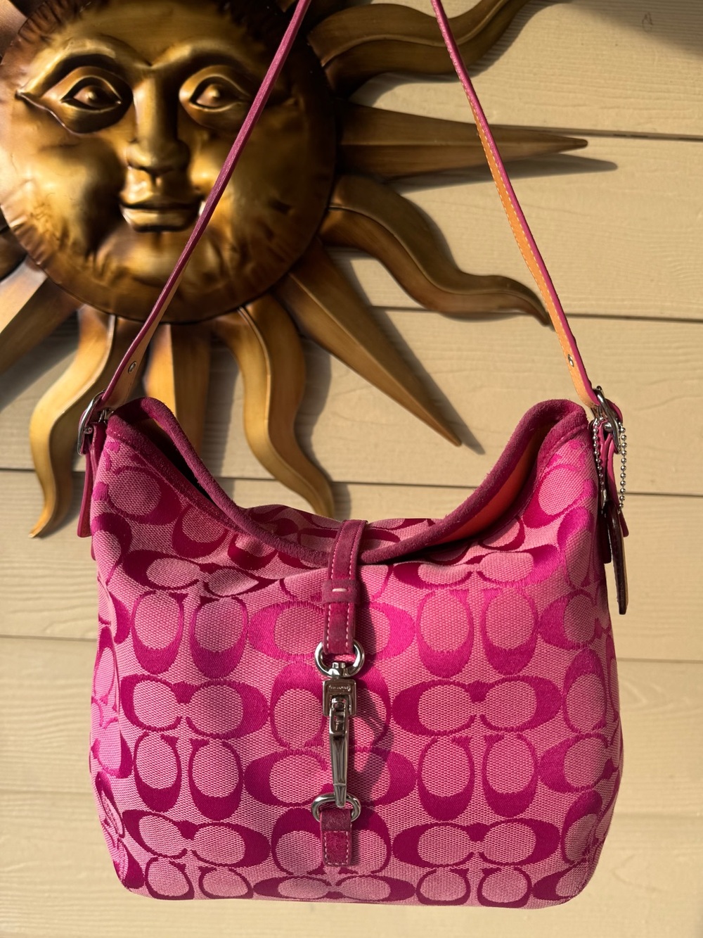 Pink Coach Hamptons Signature Clip Hobo bag